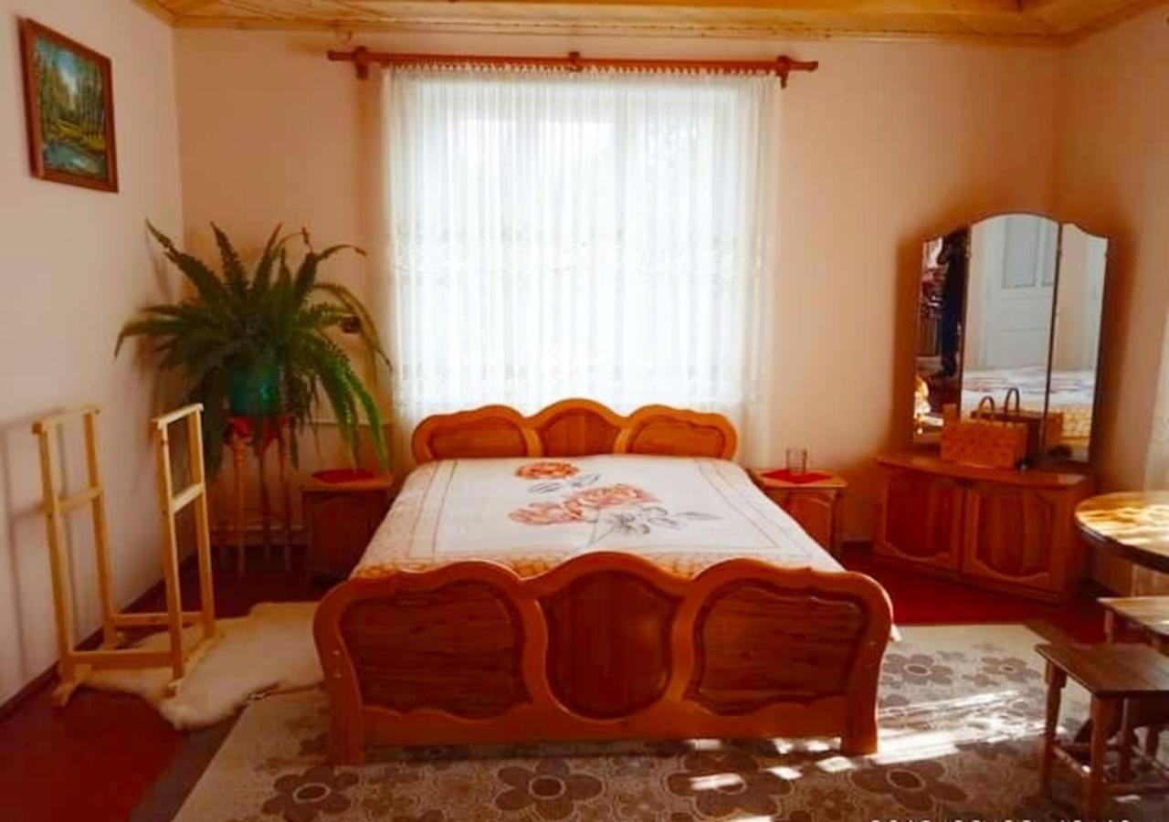 Bat'Kivska Hata Sztari Kuti Kültér fotó